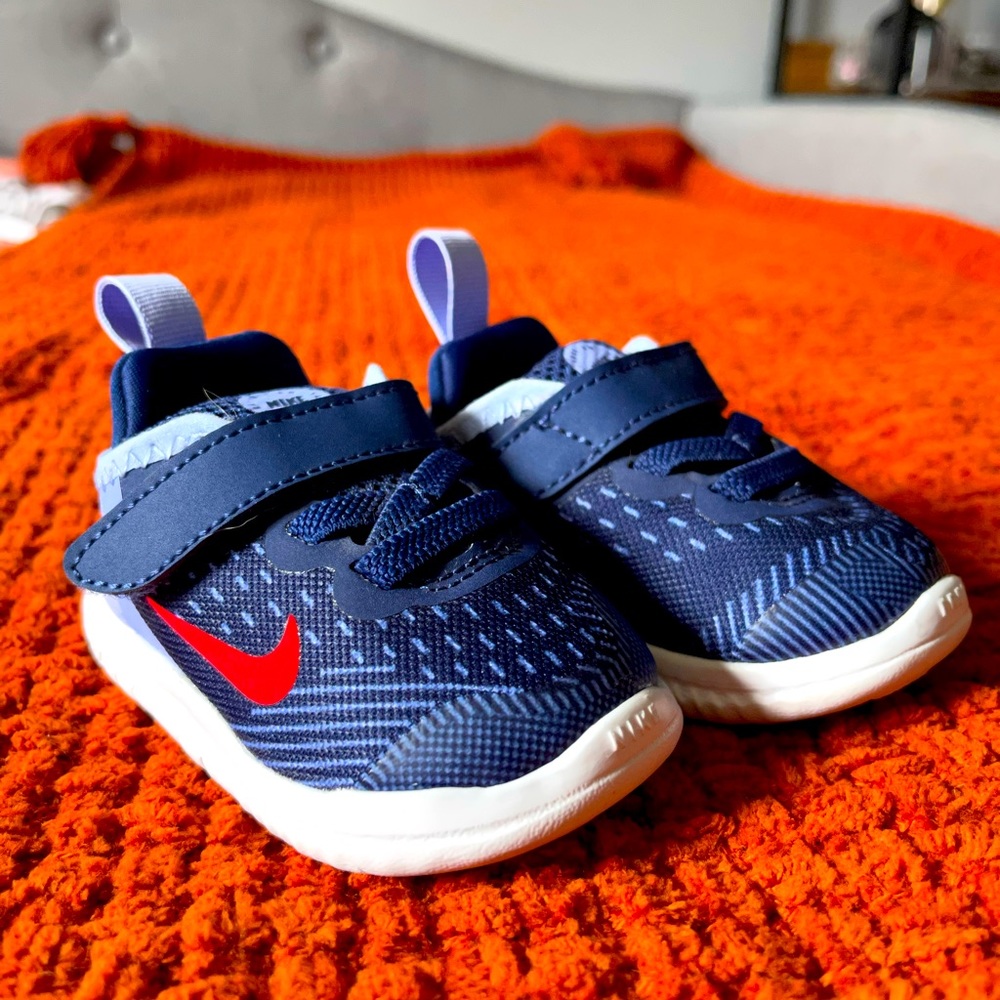 Nike Baby Velcro Sneakers Size 3C